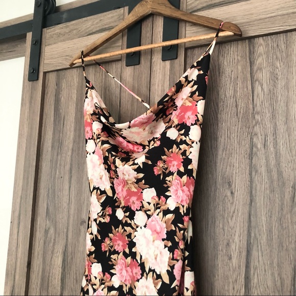 Lulus Moment of Chic Black Floral Print Satin Lace-Up Midi Dress - Picture 4 of 8